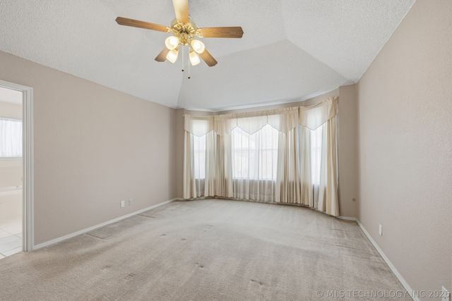 704 E Helena Street, Broken Arrow, OK 74012