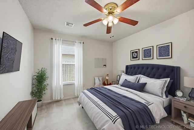 704 E Helena Street, Broken Arrow, OK 74012