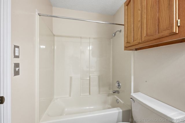 704 E Helena Street, Broken Arrow, OK 74012