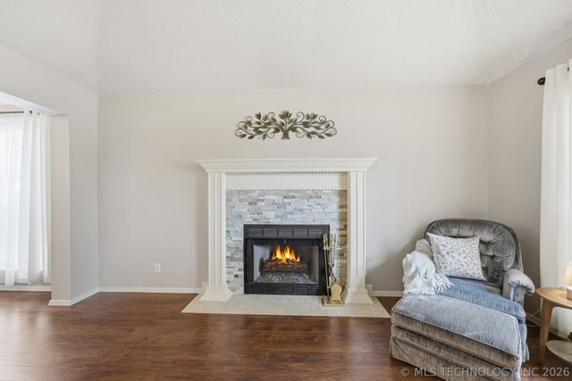 704 E Helena Street, Broken Arrow, OK 74012