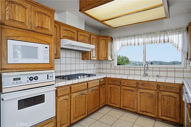 7926 Richard Drive, Lucerne, CA 95458