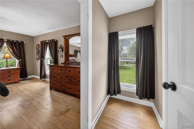 910 County Route 25, Minetto, NY 13126