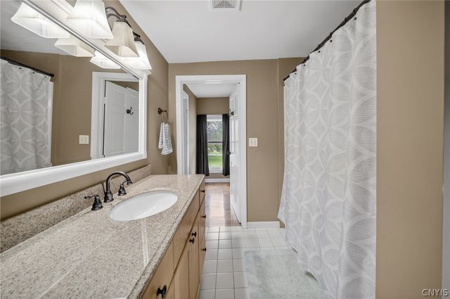 910 County Route 25, Minetto, NY 13126