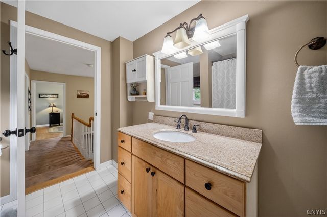 910 County Route 25, Minetto, NY 13126