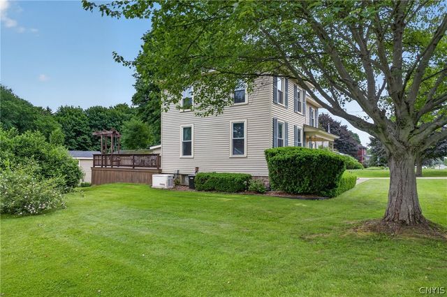 910 County Route 25, Minetto, NY 13126