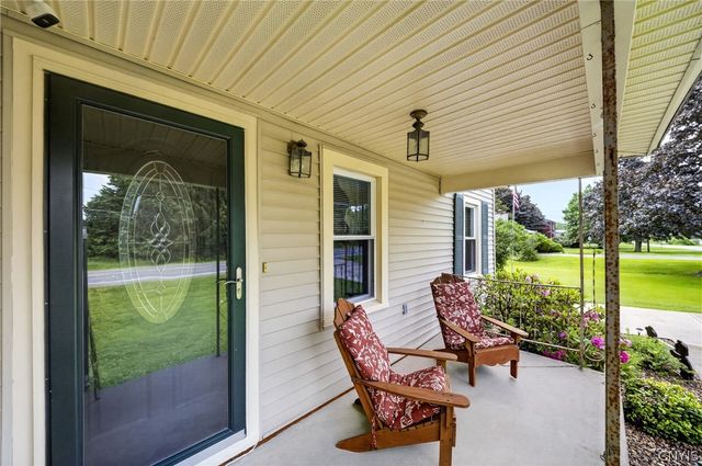 910 County Route 25, Minetto, NY 13126