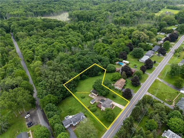 910 County Route 25, Minetto, NY 13126
