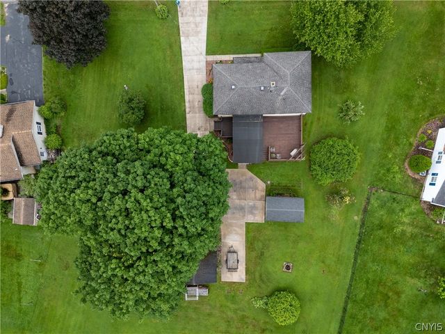 910 County Route 25, Minetto, NY 13126
