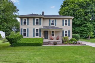 910 County Route 25, Minetto, NY 13126