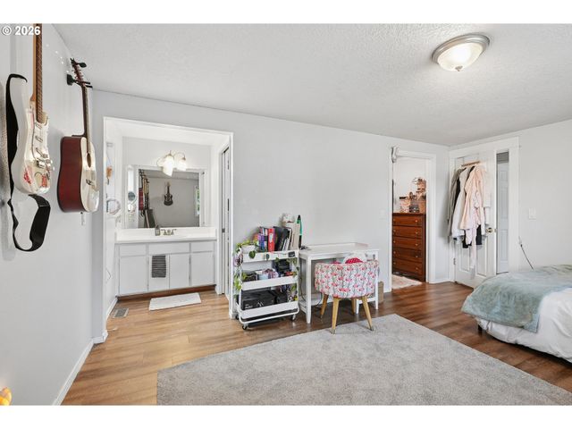 20869 Sw 104TH Ave, Tualatin, OR 97062