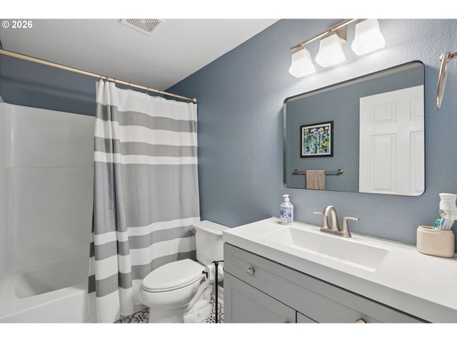 20869 Sw 104TH Ave, Tualatin, OR 97062