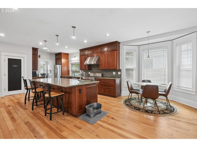 20869 Sw 104TH Ave, Tualatin, OR 97062