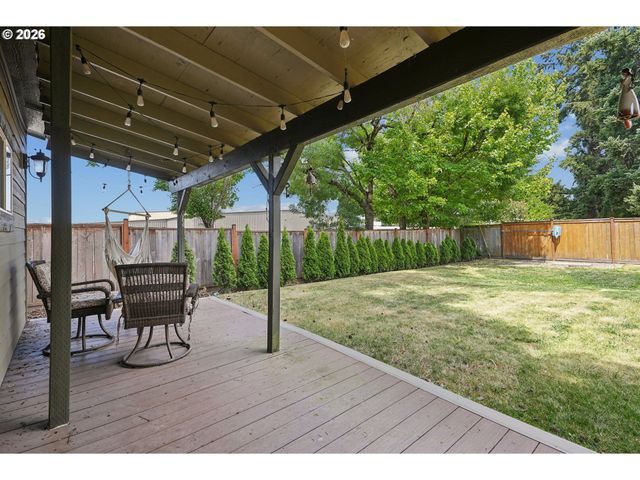 20869 Sw 104TH Ave, Tualatin, OR 97062