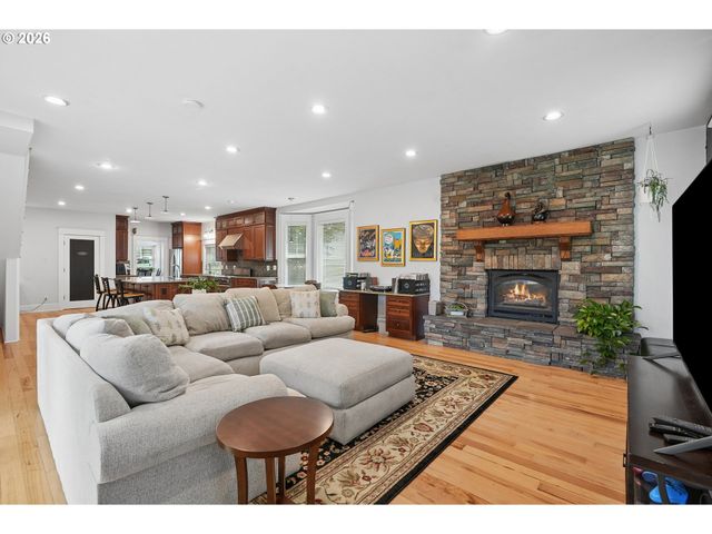 20869 Sw 104TH Ave, Tualatin, OR 97062