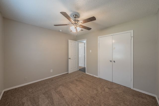 912 Red Oak Street, Azle, TX 76020