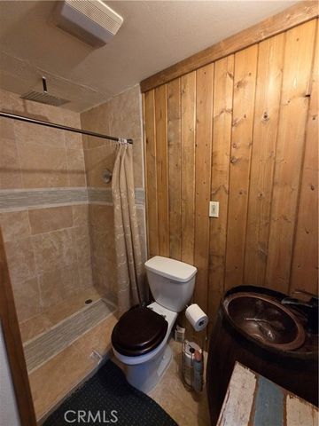 23553 Lake Drive, Crestline, CA 92325