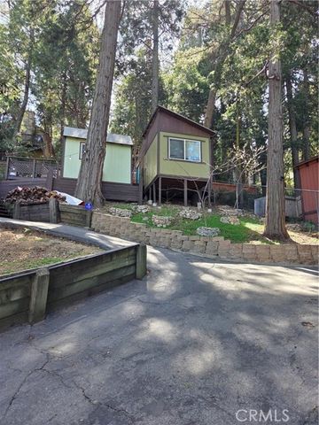 23553 Lake Drive, Crestline, CA 92325