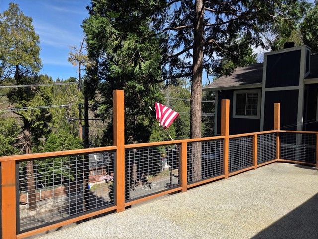 23553 Lake Drive, Crestline, CA 92325