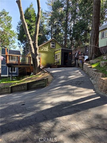 23553 Lake Drive, Crestline, CA 92325