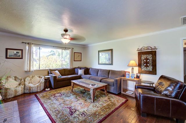 1059 W Stuart Avenue, Fresno, CA 93711