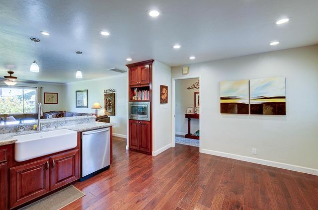 1059 W Stuart Avenue, Fresno, CA 93711