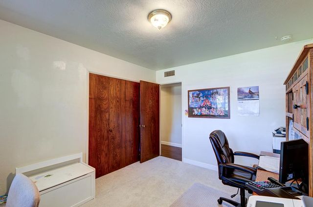 1059 W Stuart Avenue, Fresno, CA 93711