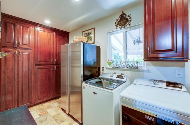 1059 W Stuart Avenue, Fresno, CA 93711