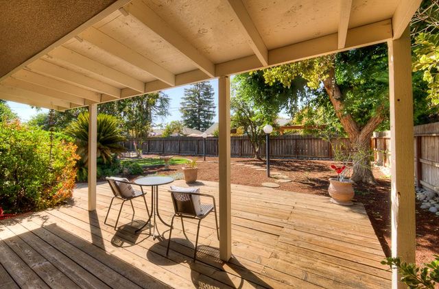 1059 W Stuart Avenue, Fresno, CA 93711