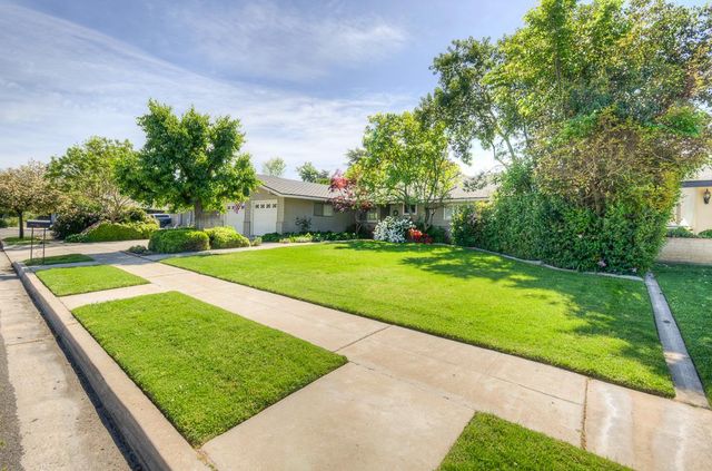 1059 W Stuart Avenue, Fresno, CA 93711