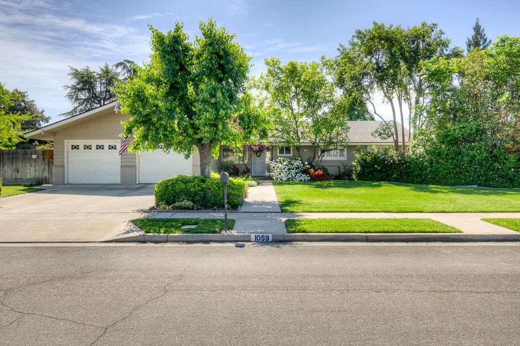 1059 W Stuart Avenue, Fresno, CA 93711