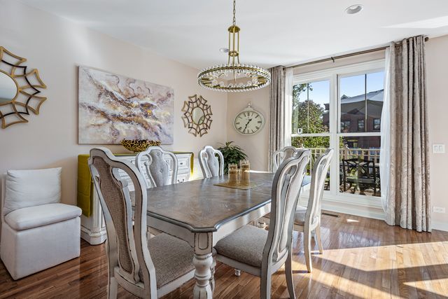 1856 Admiral Court, Glenview, IL 60026