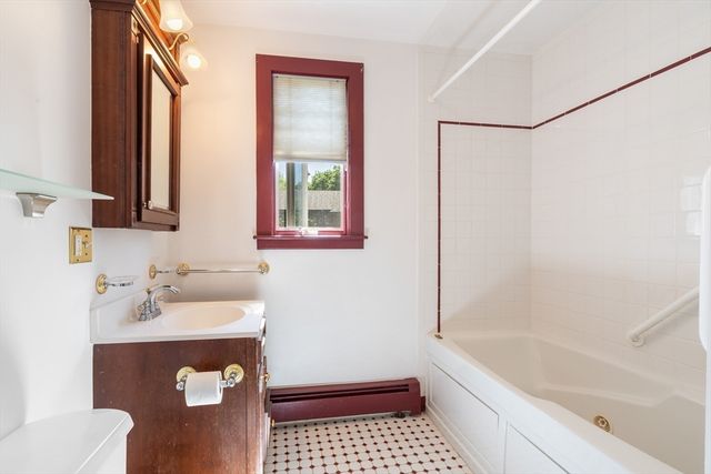 66 Overlook Rd, Marblehead, MA 01945