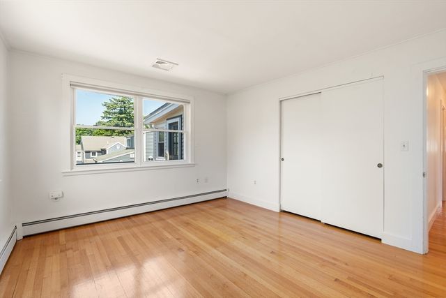 66 Overlook Rd, Marblehead, MA 01945