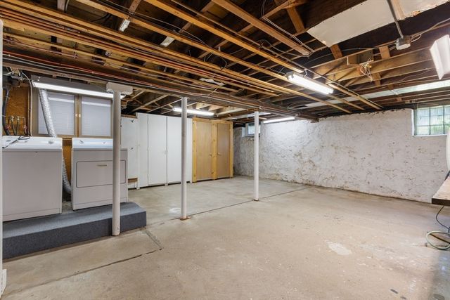 66 Overlook Rd, Marblehead, MA 01945