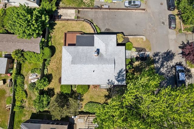 66 Overlook Rd, Marblehead, MA 01945