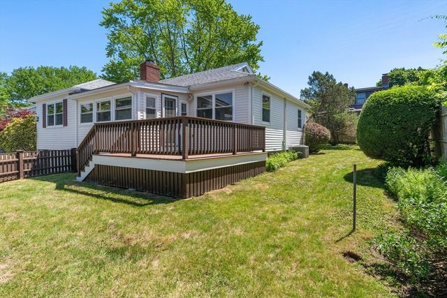 66 Overlook Rd, Marblehead, MA 01945