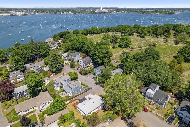 66 Overlook Rd, Marblehead, MA 01945