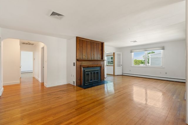 66 Overlook Rd, Marblehead, MA 01945