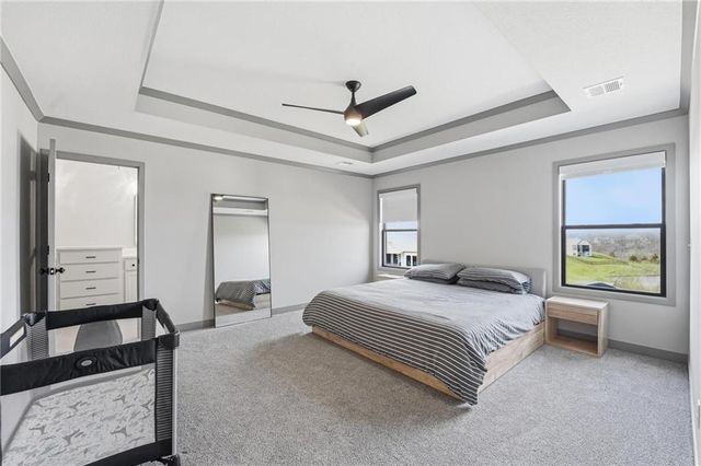 7080 NW Forest Lakes Drive, Parkville, MO 64152