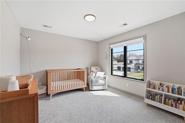 7080 NW Forest Lakes Drive, Parkville, MO 64152