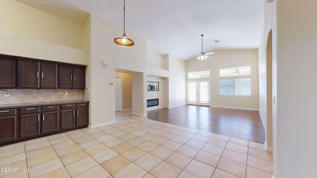 820 La Florida Drive, Canutillo, TX 79835