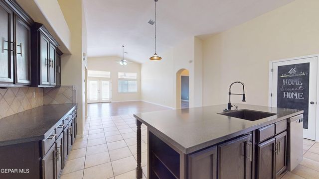 820 La Florida Drive, Canutillo, TX 79835
