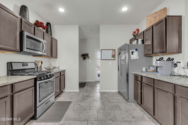 13231 EMERALD HILLS Street, Horizon City, TX 79928