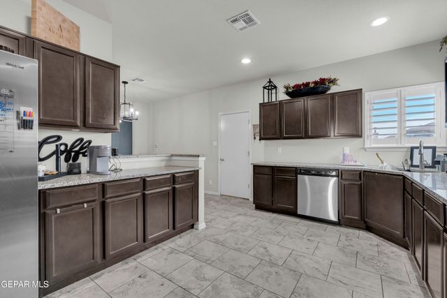 13231 EMERALD HILLS Street, Horizon City, TX 79928