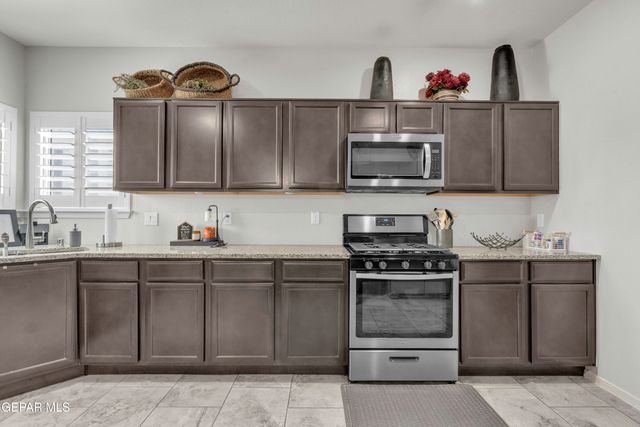 13231 EMERALD HILLS Street, Horizon City, TX 79928