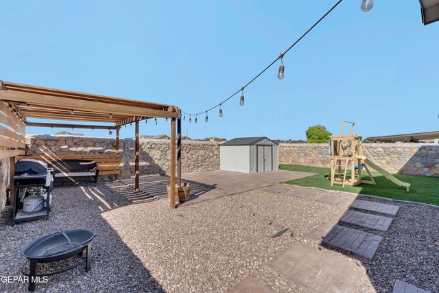 13231 EMERALD HILLS Street, Horizon City, TX 79928