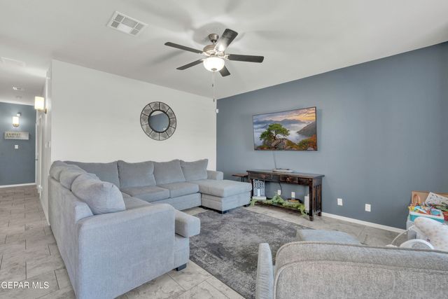 13231 EMERALD HILLS Street, Horizon City, TX 79928