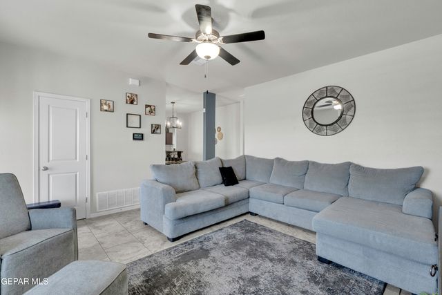 13231 EMERALD HILLS Street, Horizon City, TX 79928