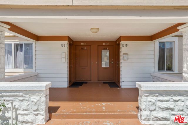 1219 Irolo Street, Los Angeles, CA 90006