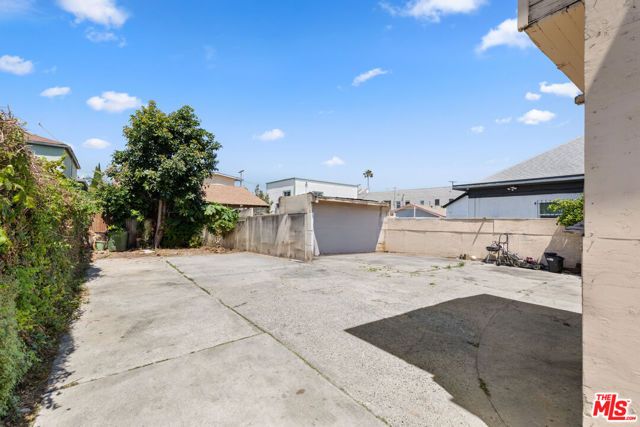 1219 Irolo Street, Los Angeles, CA 90006